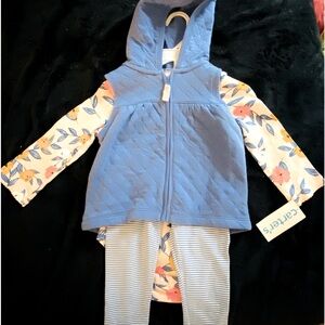 Carter’s baby girl outfit 18m.